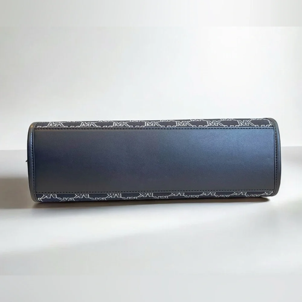 NWT Michael Kors Tote - Picture 7 of 9